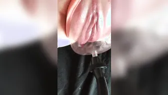 Pumping and destroying my twat