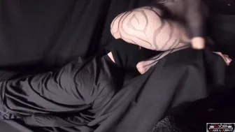Humongous Assed Amateur mom Face Sits and Jizzes while being Roughly Finger Fucked