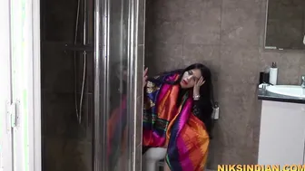 Servant pisses into Beauty cougars mouth after fucking her cunt