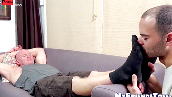 Servant porn video – Unbridled Desire Built Bald Boss Dev Slays as Servant to Ripped Jock Thoms Perfect Feet