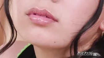 人気を誇る白石真琴ちゃんが、複数の男のザーメンをお顔で受け止め、電マ攻撃！ one