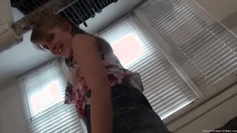 Beauty amateur Bombshell with puffy nipples masturbates