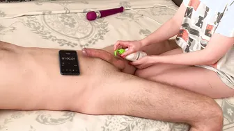 7 mins fem dom nuts SQUEZZZING
