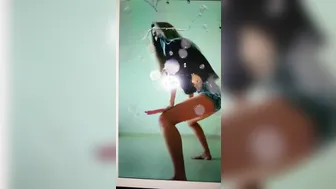 Bombshell Blonde Hispanic Twerking Bubble Ass