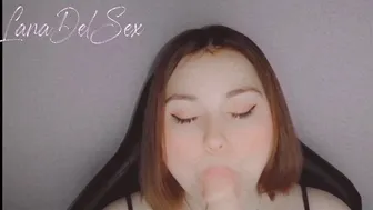 Lana Del Sex trying out her new Dildo