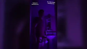 Mak Shows off Huge Penis inside Sexual Tiktok Trend
