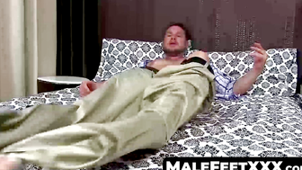 SoleMatesDelight.com Bearded Hunk Sucks Friends Feet to Orgasmic Bliss