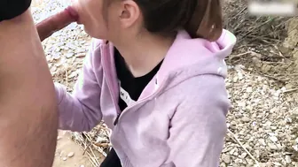 Risky outside sex near the lake finished with cummed