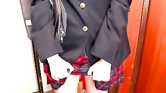 Japanese college girl's Passionate Deepthroat Session