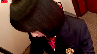 Japanese college girl's Passionate Deepthroat Session