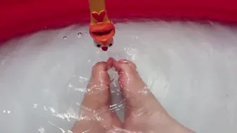 Having Fun inside the water with my toes
