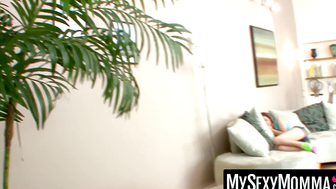 StepDaughters Secret Obsession ButtSexy Stepmom Reveals Her Sultry Side