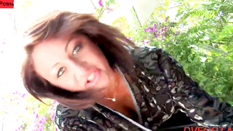 Elina SLITHERS INTO SIN The Seductive Sensation Thatll Leave You Breathless!