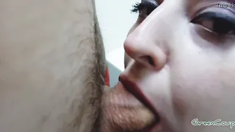 Fucks her mouth and cunt into an empty fitting room
