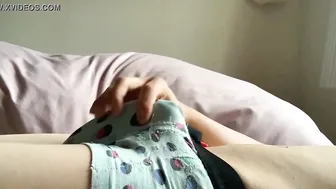 【オナ禁6日】パンツコキで勢い良く大量射精オナニー