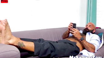 UNBELIEVABLE SIGHTS! Landos Sizzling Feet and Sultry Socks Will Leave You BREATHLESS!