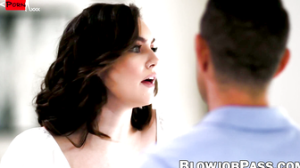 Brad Newmans Bulge Bullys Freya Parkers Spades in Sensual Showdown