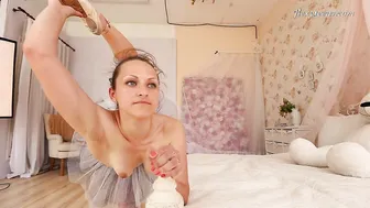 Dark Haired Girl Nino Belover doing unbelievable spreads