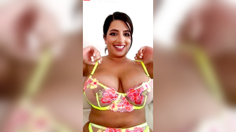 Arabic Bombshells Juicy CumCovered Physique Will Leave You Breathless