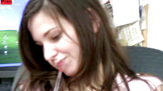 Viral Sextapes - Hot Teen Babe Shows Off Her Skills In Bed