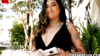 定义 Forbidden Love Scorching Latina Goddess Conceived by Insatiable Lover