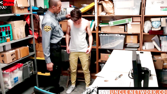 19 Tiny Slut Breaks Cops Black Dick Without Warning