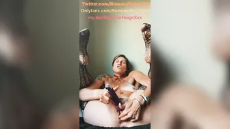 HotMomOf5 fingering her hungry vagina  JIZZES ROUGH  AUTHENTIC