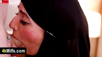 Curvy Muslim Mama Offers Up Her Silky Smooth Wet Hole to the Boys