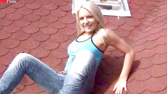 Mature Amateur Fun Indoors A Naughty Older Lady Shows Off Her fgets