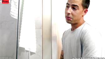 Blonde Bombshell Stepsis Kali Rose Fingers Herself in Steamy Shower Scen