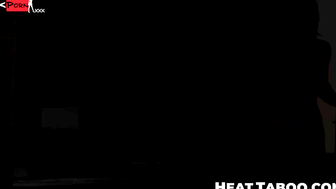 Sultry Seductress Amiee Cambridge Satisfies Summer Cravings for Hung Pool Guys