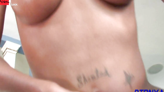 Sultry Transxpertikt Barbie with Perfect Assets Gets Anal Fucked
