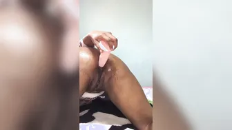 Light Skin Lady Fucks her Whore Holes all Oiled up