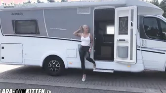 Driving porn video – FICK DRIVE INTO an Der A1