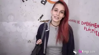 Turning a emo Bombshell in a princess for her porn debut