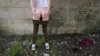 irresistible women squirting under the bridge