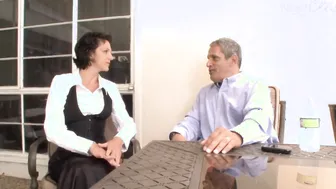 Den Stiefgeschwistern den Arsch versohlt dann wurde gefickt