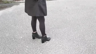 Trample porn video – I just want to Clean my Boots on the Carpet