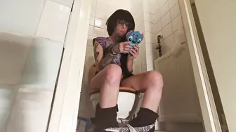 Piss  huge thing while having fun on my telephone pt2