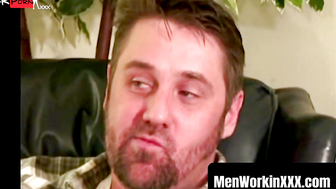 Old Guy porn video – Tatted-Up Hunk Jerks Off in Public Bathroom