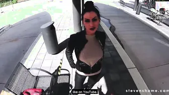 Sensual Goth cougar Sidney Dark dig a young dudes boner banging her