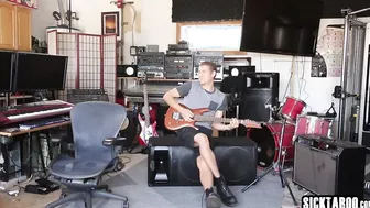Perverted musician boned fan Valentina Nappi so rough inside his filthy studio