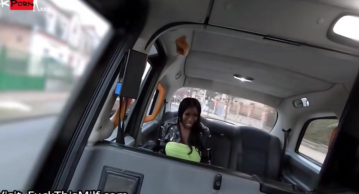Ebony Mystiques Big Black Booty Gets Fucked in Back Seats of Car