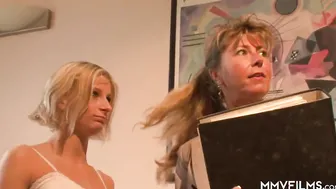 Older lady teaching young lovers how to banged