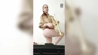 Irish sluts fucks Trumpet