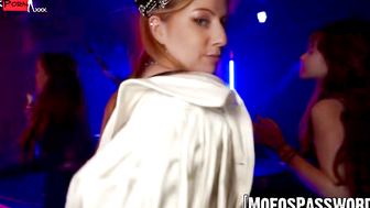 Blondie Bombshell Abbi McCay - Masturbating In Front Of The Cam With A Sex Toy