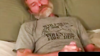 Beard-Man's Hot Load - Huge Facial & Close Up POV