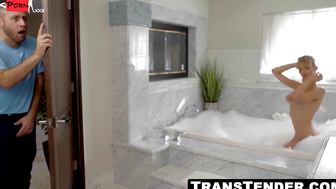 Joel Somebody & Tori Eastons Wet And Wild Bathtub Sex Adventure