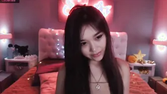 Japan web cam celeb voluptuous butt
