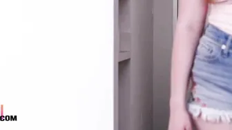 The Beautiful PAWG Bouncing The Butt On A Gigantic Penis